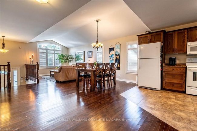3617 Weinbrenner Rd, House other with 4 bedrooms, 2 bathrooms and 7 parking in Niagara Falls ON | Image 10