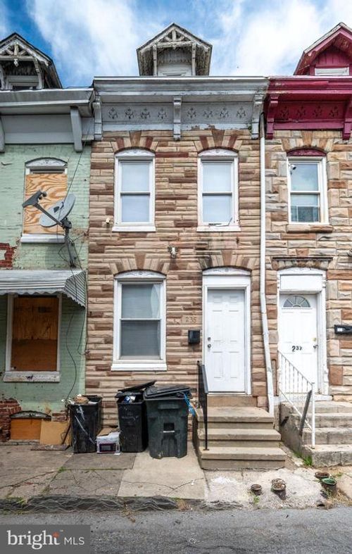 235 Hudson St, READING, PA, 19601-2734 | Card Image