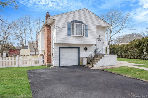 83 Revilo Ave, Shirley, NY, 11967-1710 | Card Image