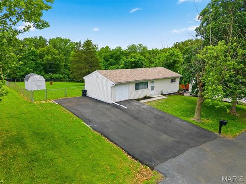1267 Patrick Dr, Fenton, MO, 63026-4317 | Card Image
