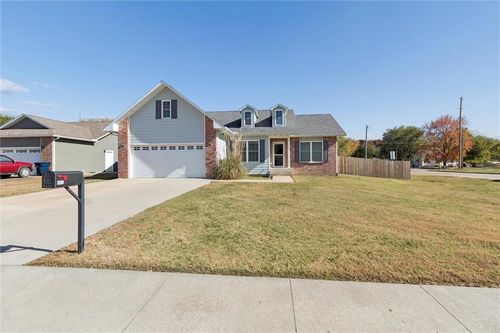 1900 Eisenhower Ct, Independence, KS, 67301-3055 | Card Image