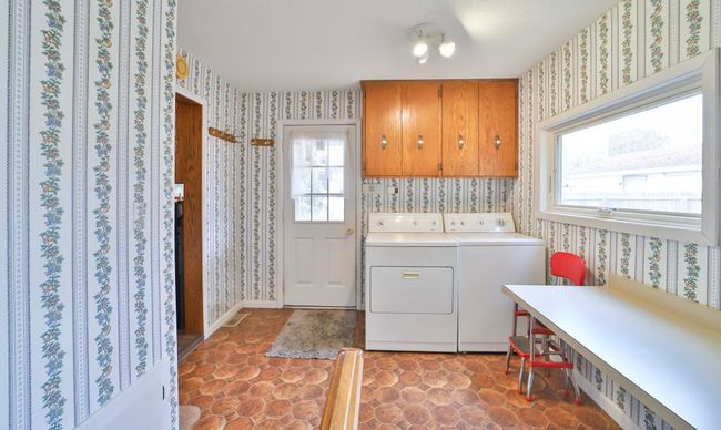 Main Floor Laundry | Image 25