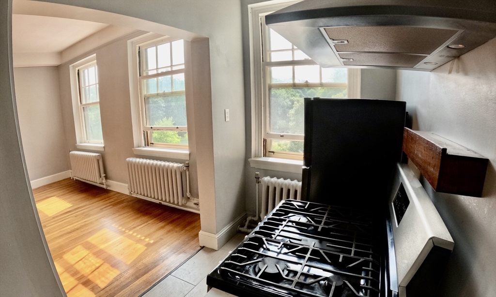 303 354 North Main St, For Rent in Andover Zoocasa