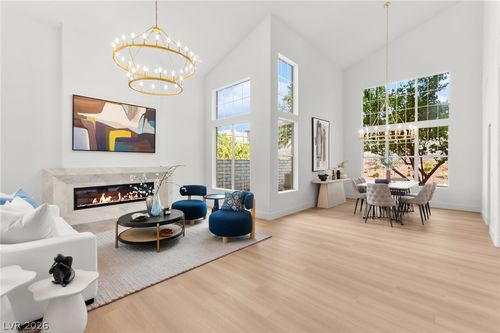 2511 Hacker Dr, Henderson, NV, 89074-8327 | Card Image