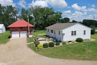 2615 Highway 69, Home with 3 bedrooms, 1 bathrooms and 2 parking in Garner IA | Image 2