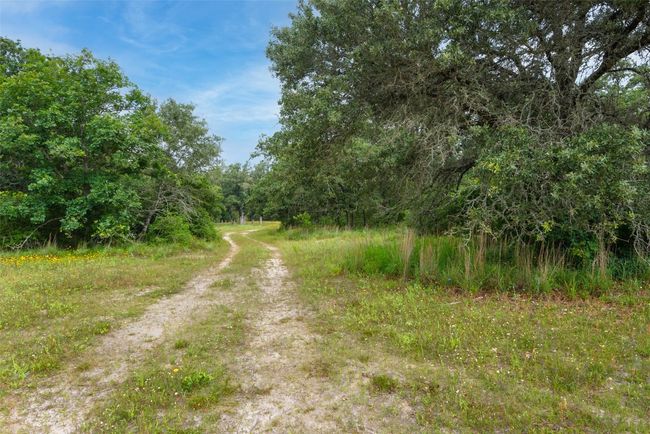 225 Lockwood Rd, House other with 3 bedrooms, 2 bathrooms and 4 parking in Red Rock TX | Image 37