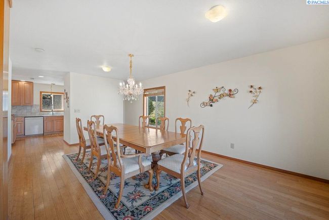 515 Nw Robert St, Home with 4 bedrooms, 4 bathrooms and null parking in Pullman WA | Image 12