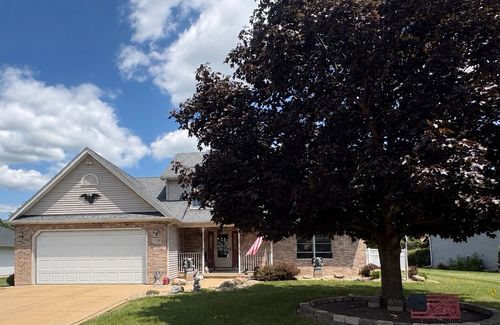 1239 Sandhurst Dr, Sandwich, IL, 60548-1190 | Card Image
