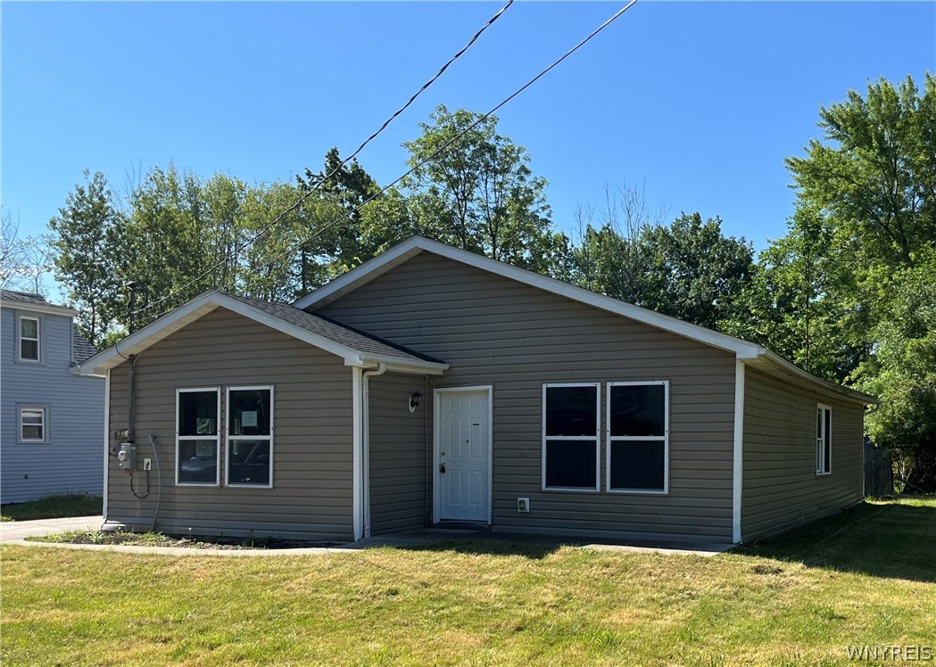 Sycamore Ave, Angola, NY 14006