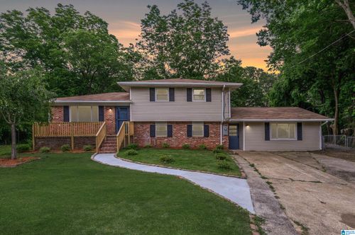 2105 Merry Drive, BIRMINGHAM, AL, 35215 | Card Image