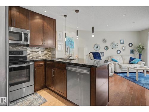 210-2204 44 Ave Nw, Edmonton, AB, T6T0G5 | Card Image