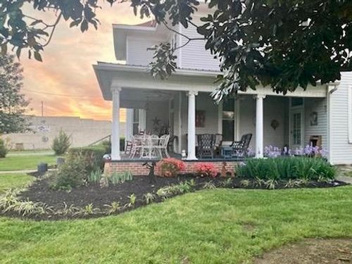 101 Webb Rd E, Bell Buckle, TN, 37020-2042 | Card Image