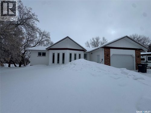 403 4th Ave N, Naicam, SK, S0K | Card Image