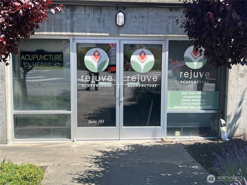 101-22226 6th Ave S, Des Moines, WA, 98198-6244 | Card Image