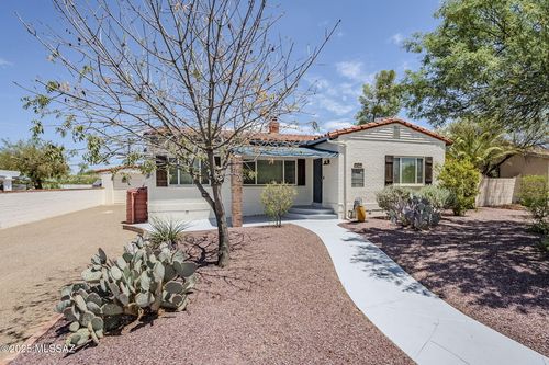 2125 E Juanita St, Tucson, AZ, 85719-3818 | Card Image