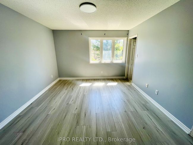 84 Bernard Ave, House attached with 3 bedrooms, 3 bathrooms and 1 parking in Brampton ON | Image 11