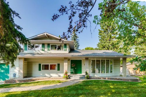 444 Willingdon Boulevard Se, Calgary, AB, T2J2A7 | Card Image