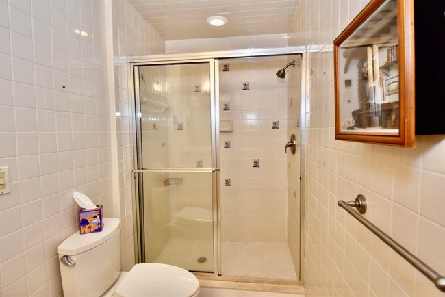 APT-109 - 1155 Hillsboro Mile, Condo with 2 bedrooms, 3 bathrooms and null parking in Hillsboro Beach FL | Image 28