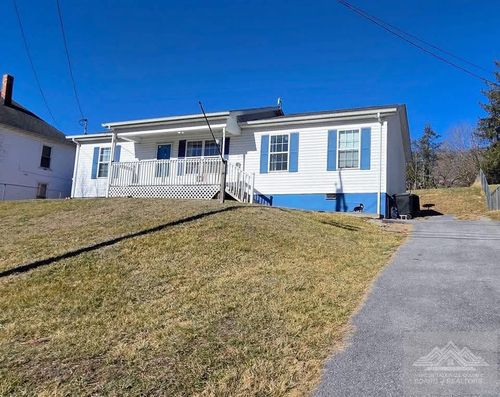 103 Vencil St, Bluefield, VA, 24605-1811 | Card Image