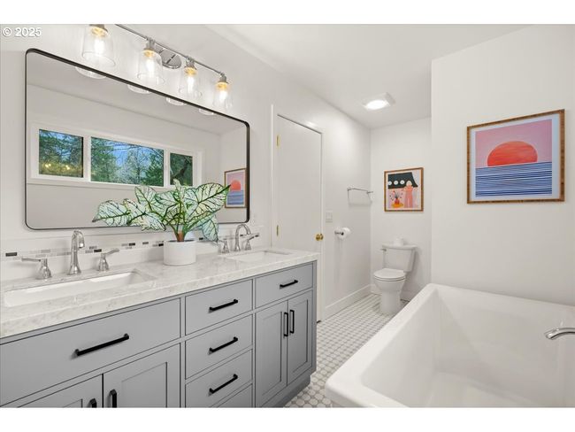 4819 Sw Hamilton St, House other with 4 bedrooms, 3 bathrooms and 2 parking in Portland OR | Image 18
