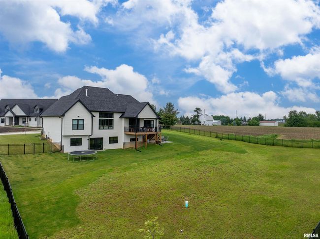 24024 185 Th St, House other with 4 bedrooms, 4 bathrooms and null parking in Bettendorf IA | Image 50