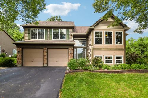 442 Harbor Dr, Carpentersville, IL, 60110-2818 | Card Image
