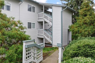 D103 - 485 Sw Bayshore Drive, Condo with 2 bedrooms, 1 bathrooms and 1 parking in Oak Harbor WA | Image 2