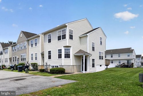 390 Addison Rd, SMYRNA, DE, 19977-1561 | Card Image