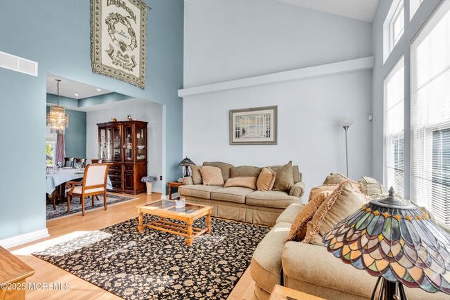 31 Woodview Dr, House other with 5 bedrooms, 4 bathrooms and null parking in Howell NJ | Image 4