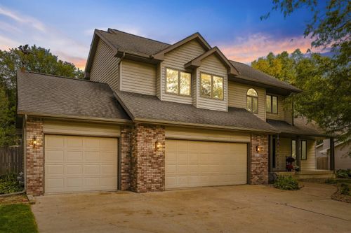 1003 Lakeview Drive, Cedar Falls, IA, 50613 | Card Image