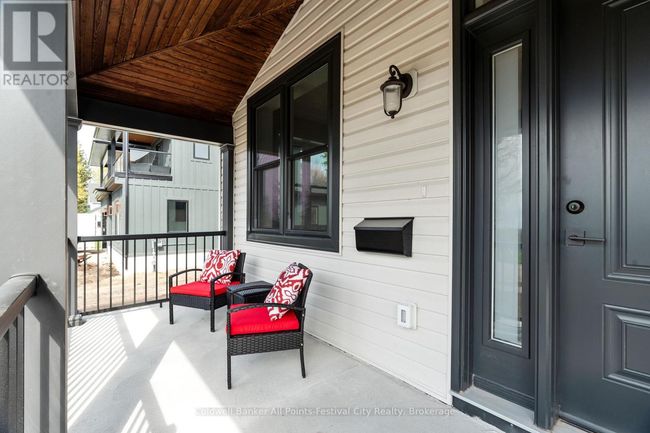 82 Gloucester Terr, House other with 2 bedrooms, 2 bathrooms and 4 parking in Goderich ON | Image 5