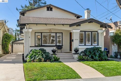 3226 Fairview Ave, Alameda, CA, 94501-1704 | Card Image