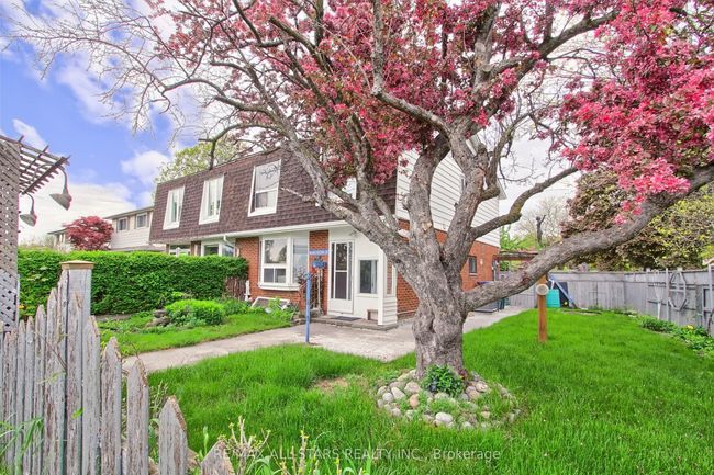 48 Archdekin Dr, House attached with 5 bedrooms, 3 bathrooms and 4 parking in Brampton ON | Image 5