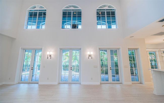 147 Bay Point Dr Ne, House other with 4 bedrooms, 4 bathrooms and null parking in St Petersburg FL | Image 12