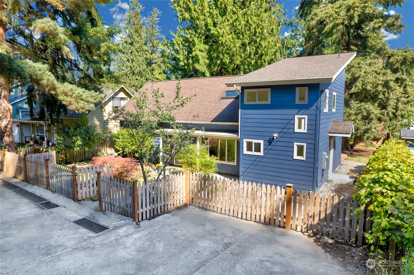Stone Ave, Shoreline, WA 98133