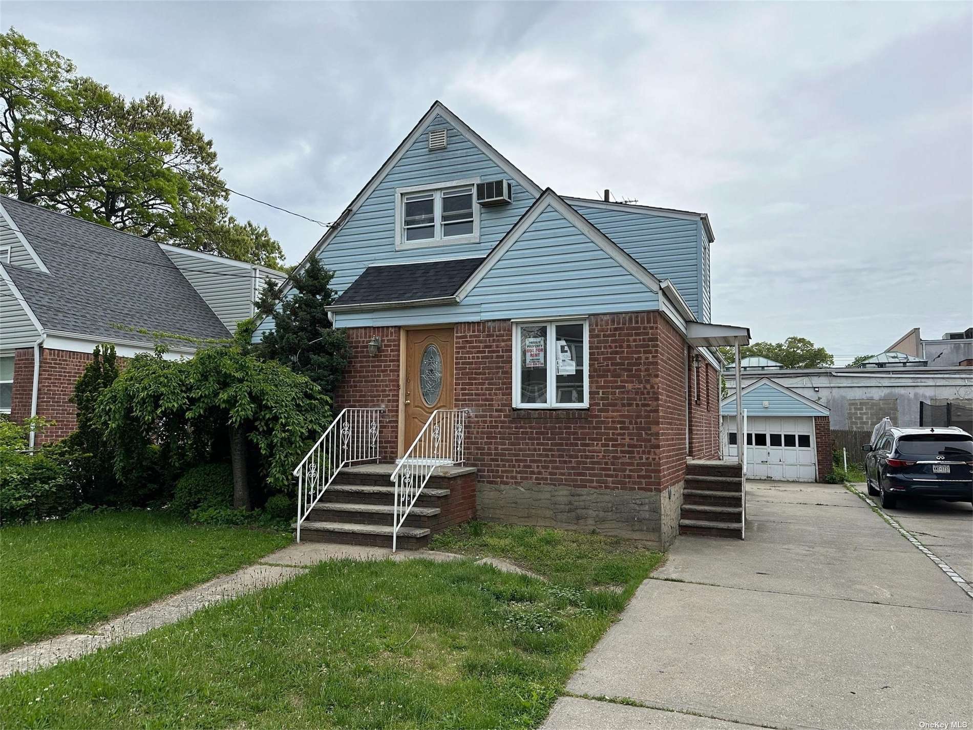 Maple St, Valley Stream, NY 11580