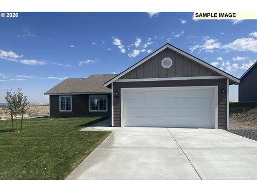 2768 Lark Rd, Umatilla, OR, 97882-6293 | Card Image