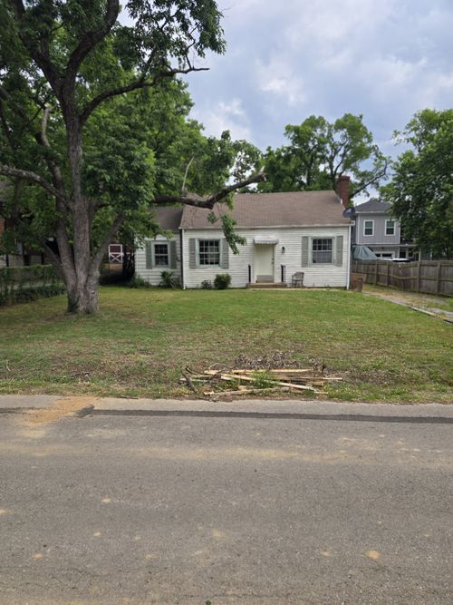 911 Carolyn Ave, Nashville, TN, 37216-3609 | Card Image