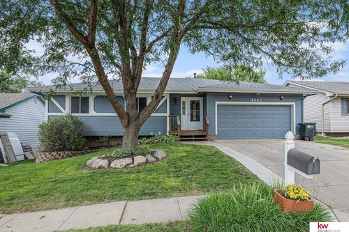 4992 Drexel St, Omaha, NE, 68117-2747 | Card Image