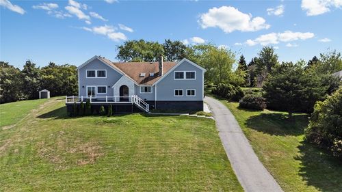 10 J H Dwyer Dr, Middletown, RI, 02842-4575 | Card Image