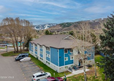 15 - 871 W Beaver Creek Boulevard, Condo with 2 bedrooms, 1 bathrooms and null parking in Avon CO | Image 1