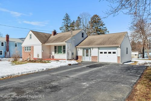 157 Grove St, Middleburgh, NY, 12122-6400 | Card Image