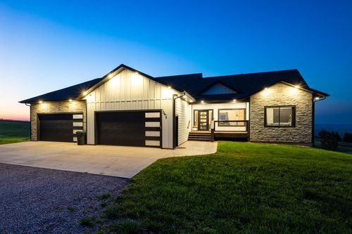 10578 Cedar Berry Ct, Spearfish, SD, 57783-1648 | Card Image