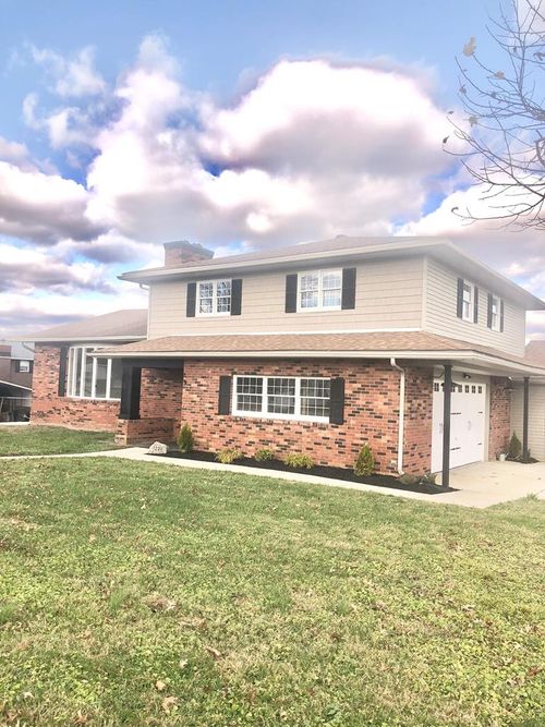 1221 Prospect Ave, Worthington, KY, 41183-9217 | Card Image