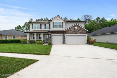 Great pedestrian friendly community with sidewalks. | Image 2