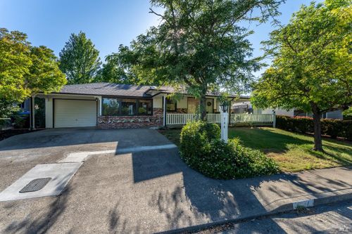 744 S Spring Street, Ukiah, CA, 95482 | Card Image