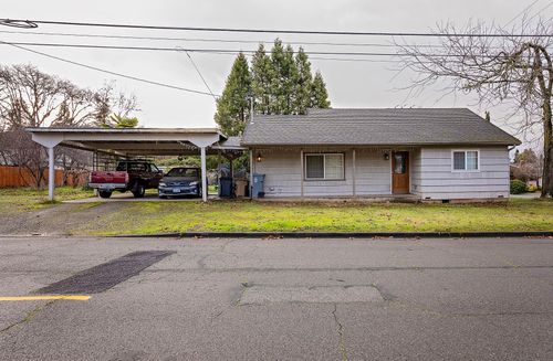 1103 Ne Madrone Street, Grants Pass, OR, 97526 | Card Image