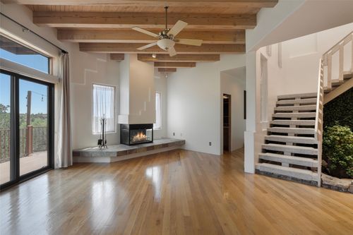 768 Calle Altamira, Santa Fe, NM, 87501-8991 | Card Image
