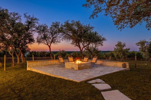 1411 Shelton Ranch Rd, Dripping Springs, TX, 78620-3739 | Card Image