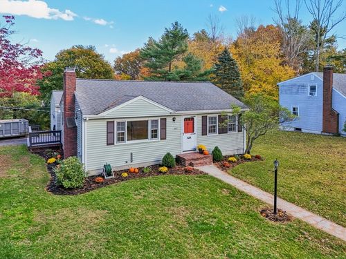 342 Robinson St, Raynham, MA, 02767-1937 | Card Image